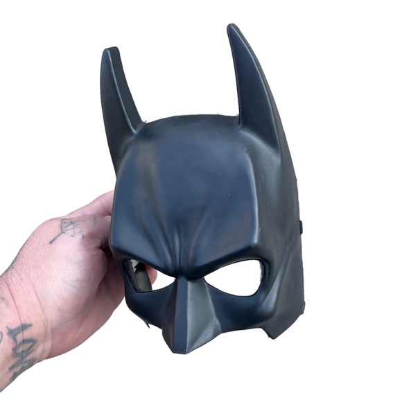 Batman Mask DC Comics Licensed Plastic The Dark Knight Rises Halloween Costume - Picture 14 of 16